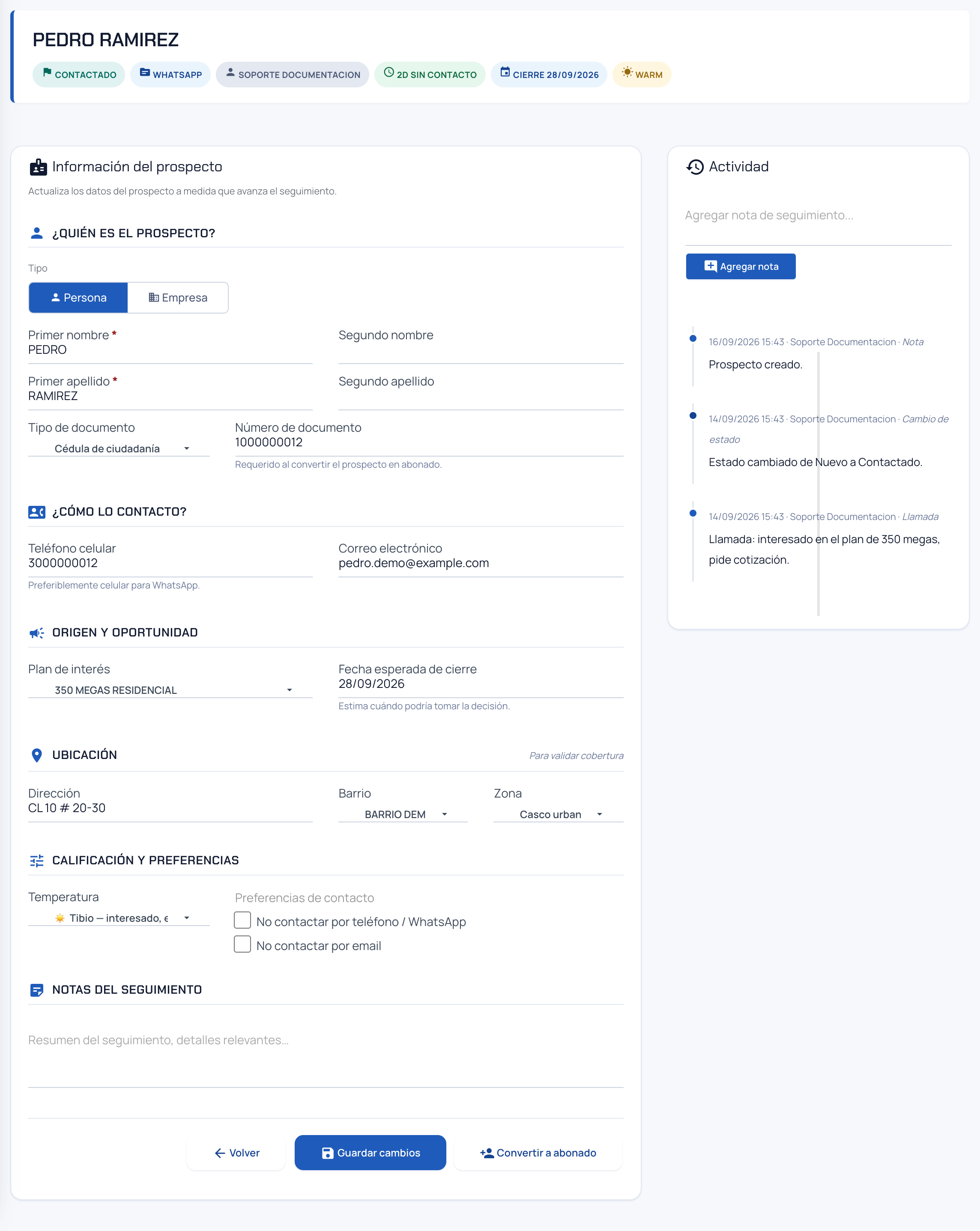 Ficha del prospecto con el encabezado, el formulario Información del prospecto y la columna Actividad